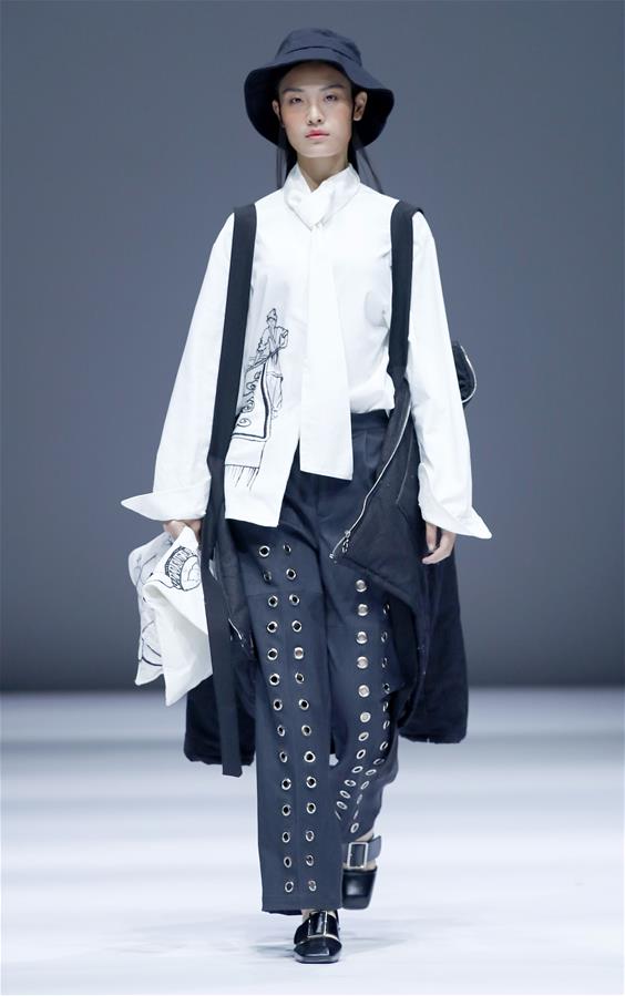 CHINA-BEIJING-GRADUATE FASHION WEEK (CN)