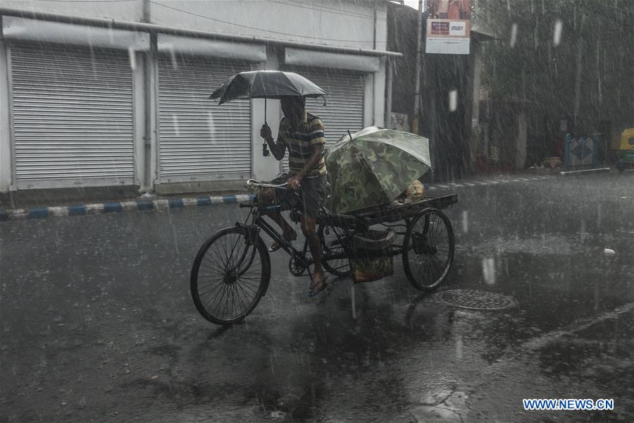 INDIA-KOLKATA-RAIN