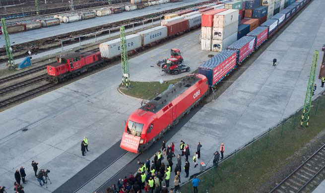 Xinhua Headlines: China to deliver stronger message for free trade as Premier Li
visits Europe