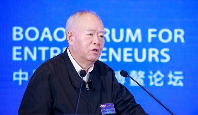 中國工程院院士，中國石油化工集團(tuán)有限公司原黨組成員、高級(jí)副總裁曹湘洪演講