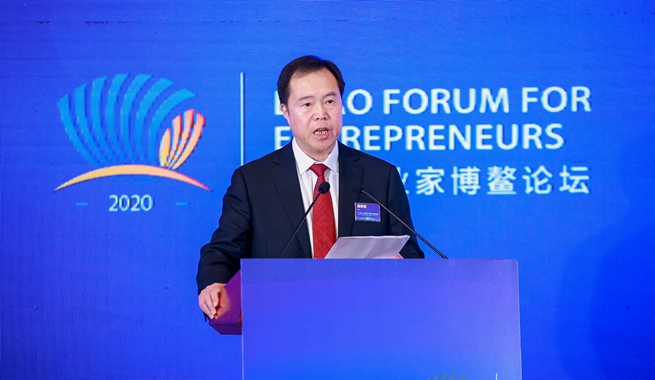 中鐵高新工業(yè)股份有限公司黨委書記、董事長(zhǎng)易鐵軍演講