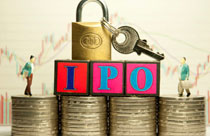 鼓勵(lì)持股滿三年的原有股東將部分老股向投資者轉(zhuǎn)讓，轉(zhuǎn)讓后，公司實(shí)際控制人不得發(fā)生變更。

 　　嘉實(shí)財(cái)富管理有限公司財(cái)富管理總監(jiān)吳妙娟：老股轉(zhuǎn)讓也是一個(gè)亮點(diǎn)，而不是像以前僅僅是發(fā)行新股。對(duì)股價(jià)做出穩(wěn)定的要求，對(duì)中小投資者利益有比較好的保護(hù)作用。