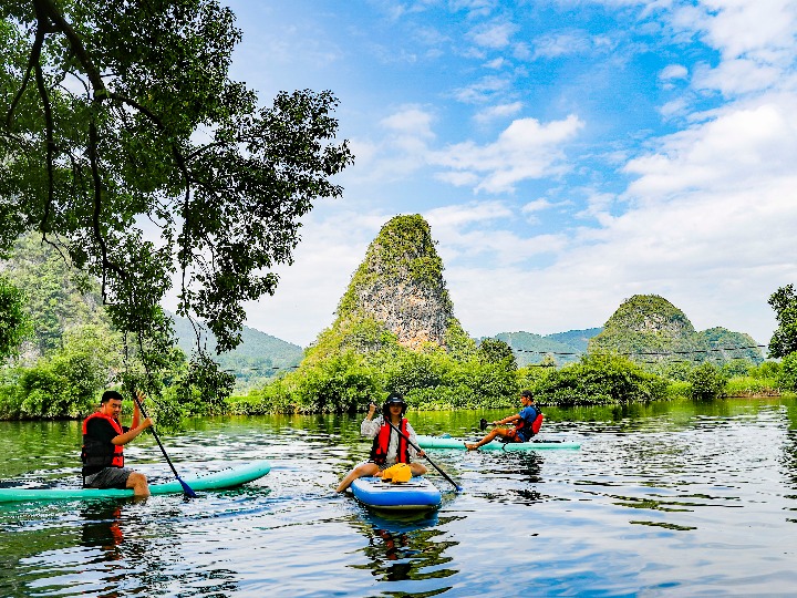 追光丨房車、帳篷、太空艙&hellip;&hellip;你想要的露營裝備這里都有