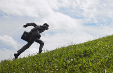 通過創(chuàng)造性方式應(yīng)對社會挑戰(zhàn)