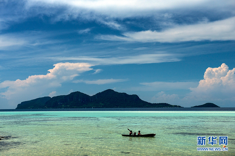 《那藍(lán)天，那碧海，那伊甸園般的神秘之地》
