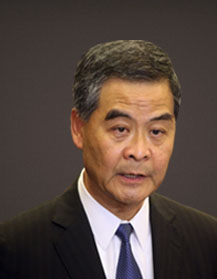 梁振英：用好&ldquo;一國兩制&rdquo;雙重優(yōu)勢(shì)