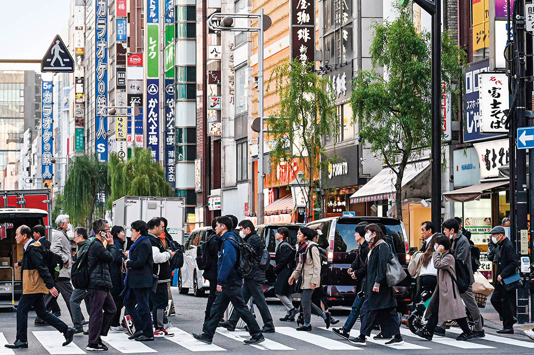 远离“撞人族”：日本街头“隐形暴力”何以泛滥