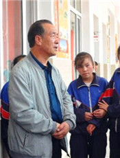 &ldquo;粉筆畫(huà)老師&rdquo;張舉文