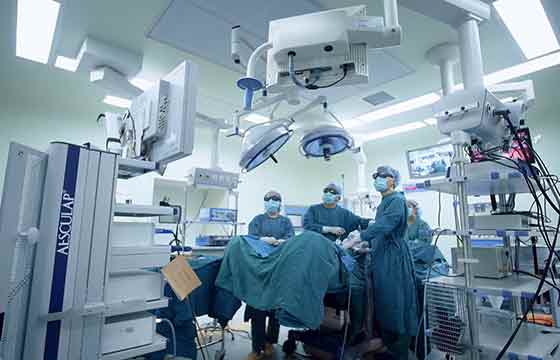 第五集：小醫(yī)院不再門可羅雀，大醫(yī)院不再&ldquo;戰(zhàn)時(shí)狀態(tài)&rdquo;