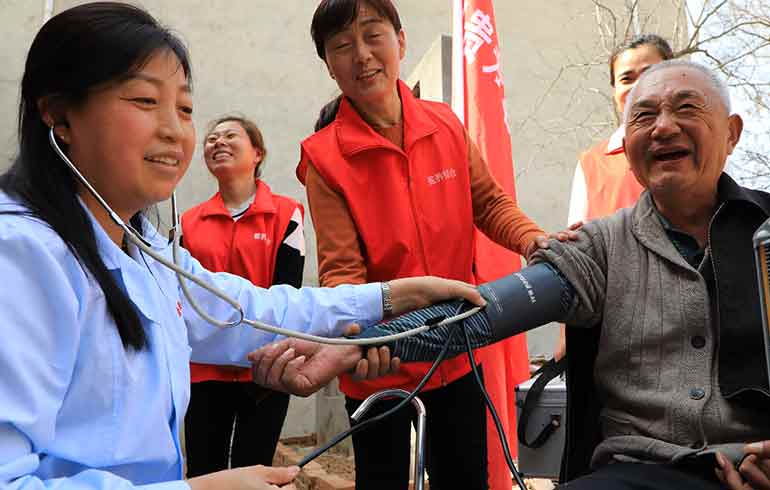 致敬偉大改革｜對話40年，講述身邊的健康故事（第三十九集）&mdash;&mdash;免疫規(guī)劃40年，撐起健康保護(hù)傘