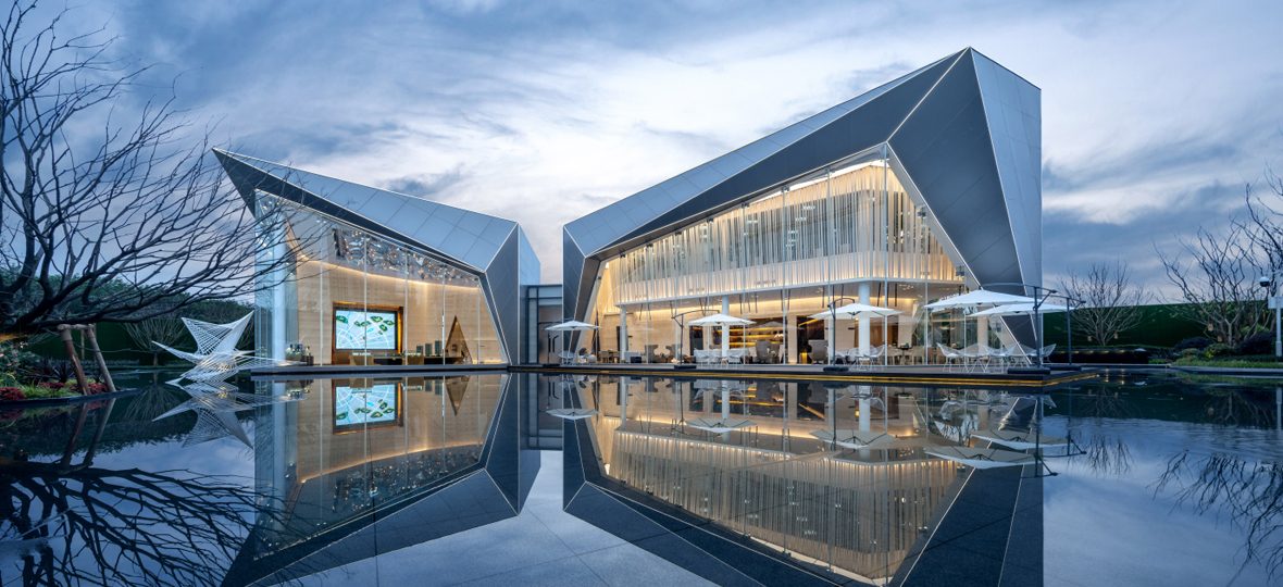 2019年是中國(guó)奧園發(fā)展史上一個(gè)重要里程碑，奮進(jìn)新時(shí)代，筑夢(mèng)新奧園。積極履行企業(yè)應(yīng)承擔(dān)的社會(huì)責(zé)任，為客戶(hù)乃至社會(huì)&ldquo;構(gòu)筑健康生活&rdquo;。