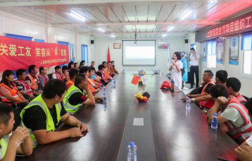 &ldquo;小病挺，大病拖&rdquo; 農(nóng)民工的健康保障如何破題？