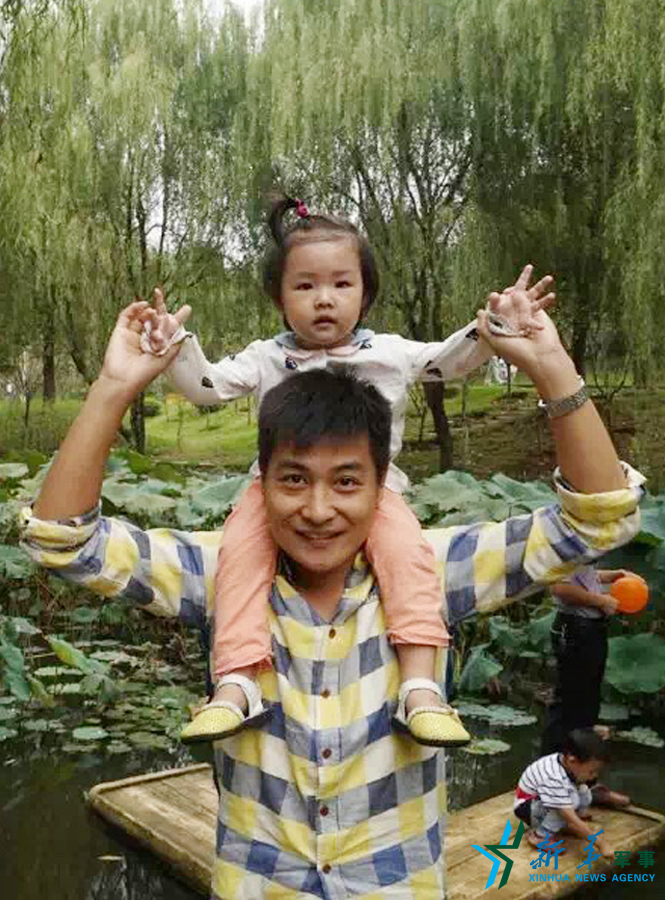 &uarr;資料圖片：張超與女兒合影。