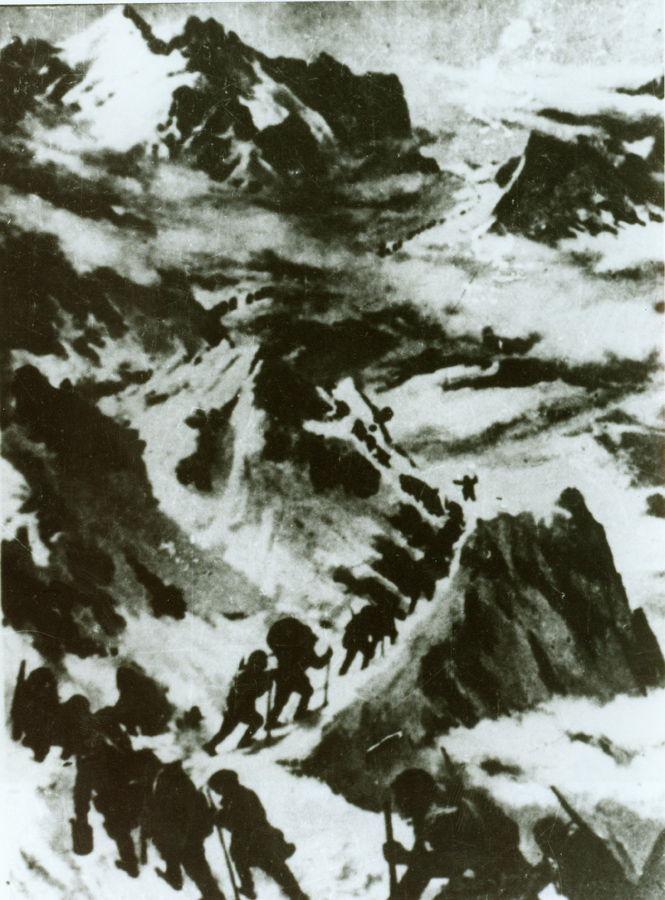 &uarr;資料圖片：紅軍過打鼓山。（圖片由陸軍第16集團軍某紅軍團提供）