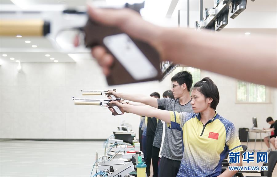 （軍運(yùn)會(huì)&middot;圖文互動(dòng)）（1）斗志昂揚(yáng)創(chuàng)佳績 壯懷激烈展雄風(fēng)&mdash;&mdash;八一空軍五項(xiàng)隊(duì)成長記（配本社同題文字稿）