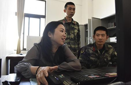 軍嫂鄭如:雖苦不怕，是我對愛的承諾