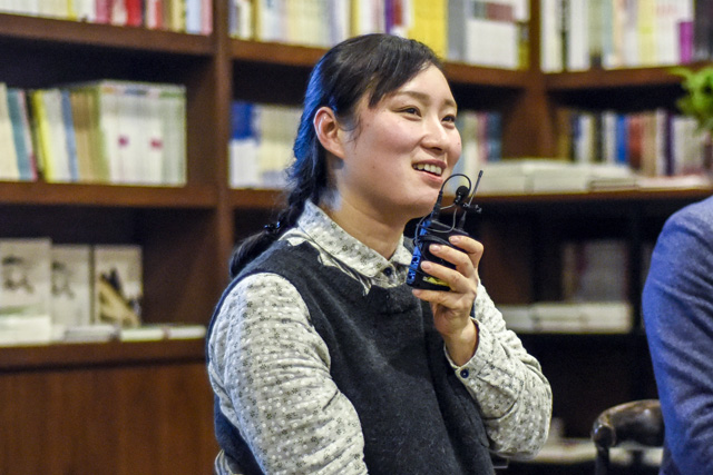 申彬：在清華的學習，讓我拓寬了許多思路，我想在山水和其他物象中嘗試去用我們工藝來表現(xiàn)，希望今后能給觀者帶來一些新的感受。