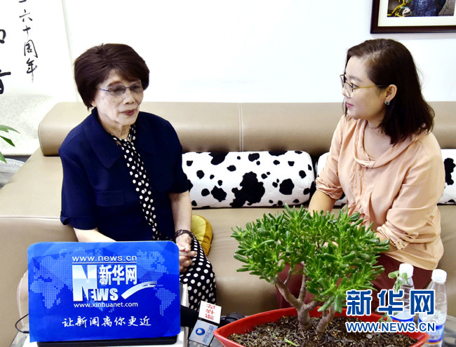 電波永不消逝，隨著時代發(fā)展傳播可能會有多種形式，年輕播音員要不忘初心，在如今優(yōu)越條件下更應砥礪自己。