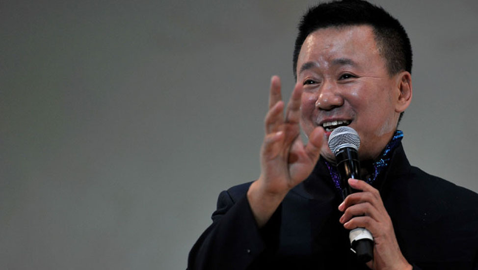 2月7日，卓林表演單口相聲《語言的魅力》