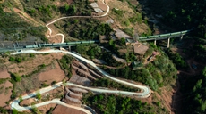 新華全媒+｜高鐵時代，大涼山鐵軌上流淌&ldquo;慢幸福&rdquo;