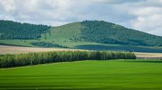 &ldquo;草原天路&rdquo;景色美