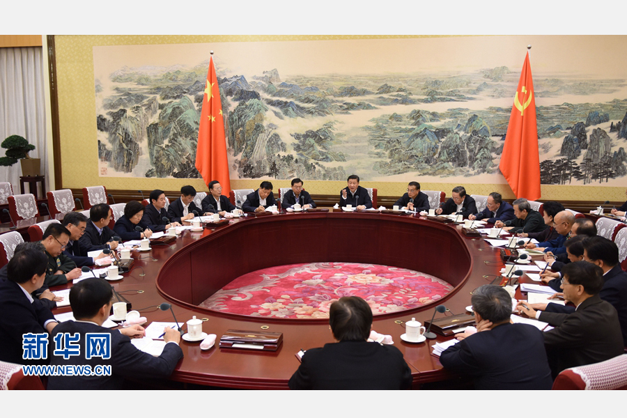 12月28日至29日，中共中央政治局召開專題民主生活會，對照檢查踐行&ldquo;三嚴(yán)三實(shí)&rdquo;情況，討論研究加強(qiáng)黨風(fēng)廉政建設(shè)措施。中共中央總書記習(xí)近平主持會議并發(fā)表重要講話。新華社記者 李學(xué)仁 攝 