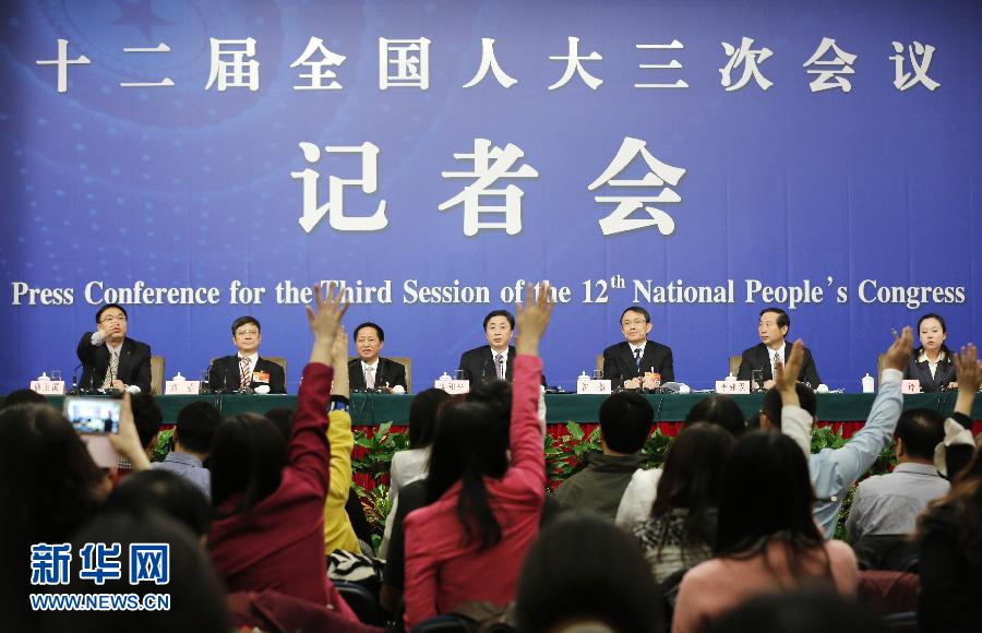 （兩會）（1）直面熱點　&ldquo;干貨&rdquo;不斷&mdash;&mdash;十二屆全國人大三次會議組織十數(shù)場記者會回眸