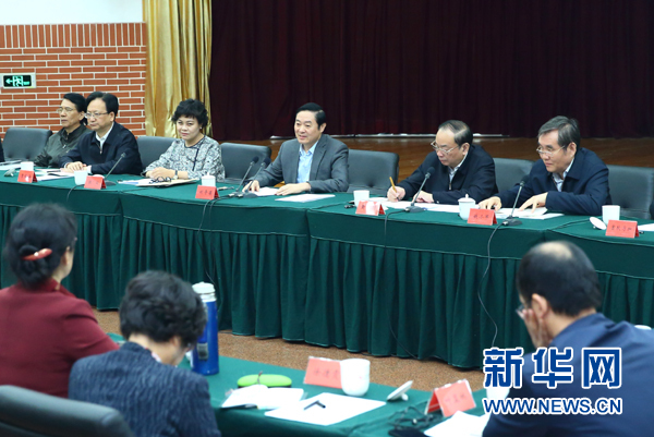 4月12日，中共中央政治局委員、中央書記處書記、中宣部部長劉奇葆在北京出席&ldquo;走向世界的中國兒童文學(xué)&rdquo;座談會并講話。 新華社記者丁海濤攝