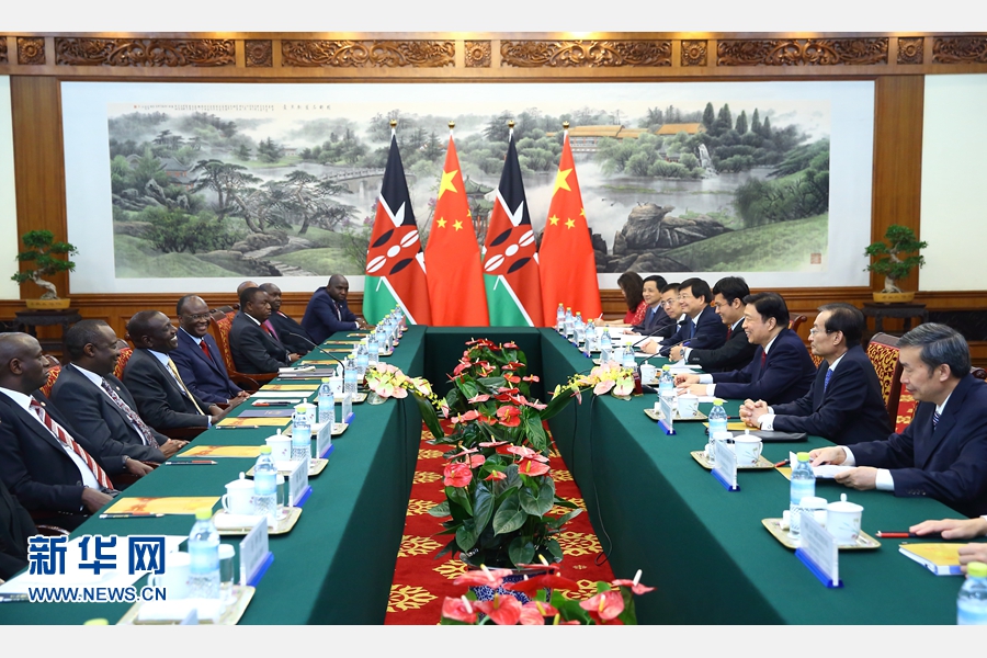 7月6日，國家副主席李源潮在北京會見來華出席生態(tài)文明貴陽國際論壇2016年年會的肯尼亞副總統(tǒng)魯托。 新華社記者 丁海濤 攝