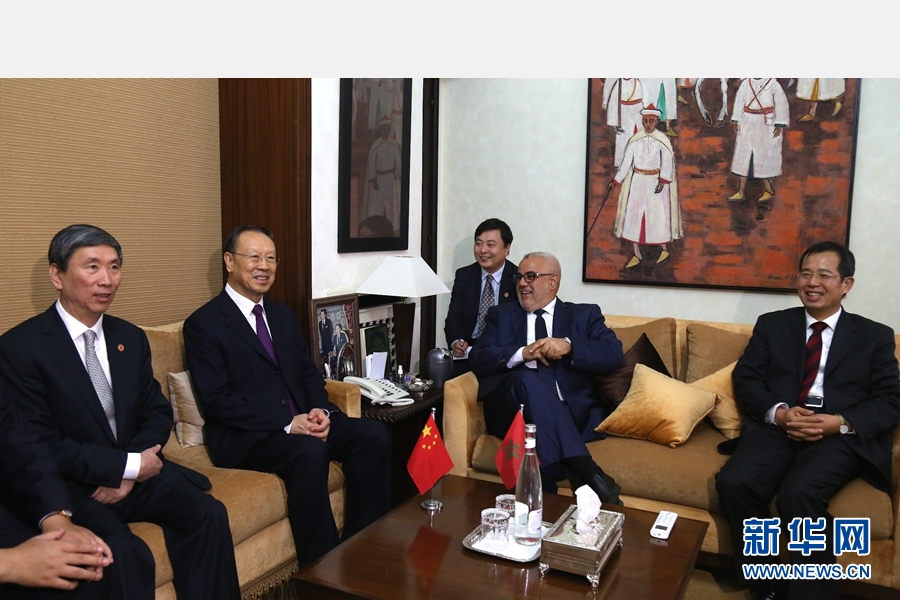 9月19日，在摩洛哥首都拉巴特，中共中央書記處書記、全國政協(xié)副主席杜青林（左二）會見摩洛哥政府首腦本&middot;基蘭（右二）。應(yīng)摩洛哥參議院邀請，中共中央書記處書記、全國政協(xié)副主席杜青林于18日至20日率中共代表團訪摩，分別會見政府首腦本&middot;基蘭、參議長本希馬、真實性與現(xiàn)代黨總書記奧馬里等。新華社記者劉鍇攝