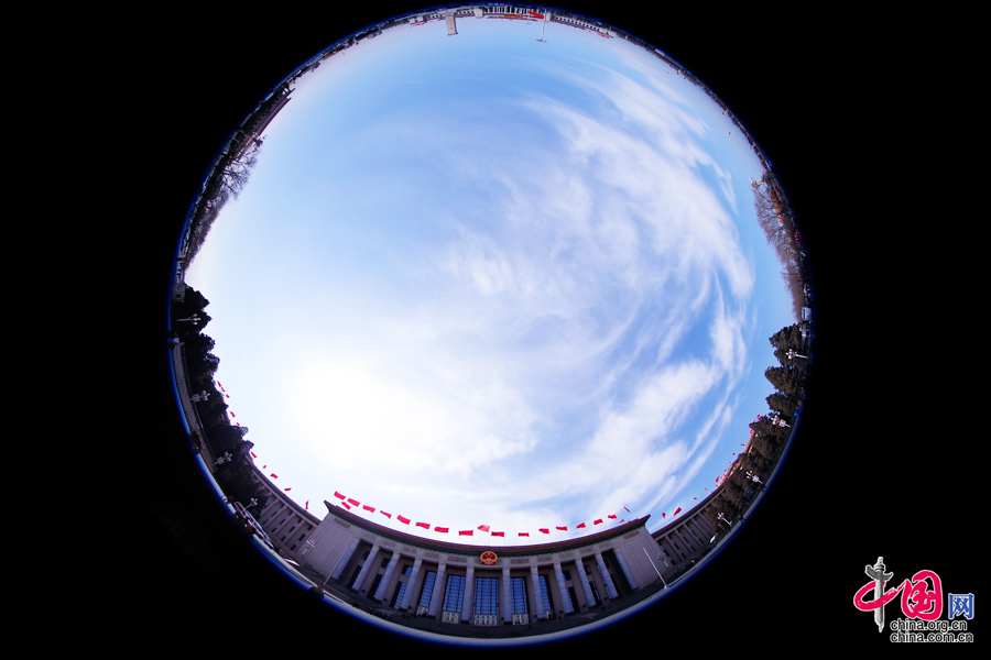  人民大會堂、天安門廣場、人民英雄紀念碑外部全景。中國網(wǎng) 鄭亮攝