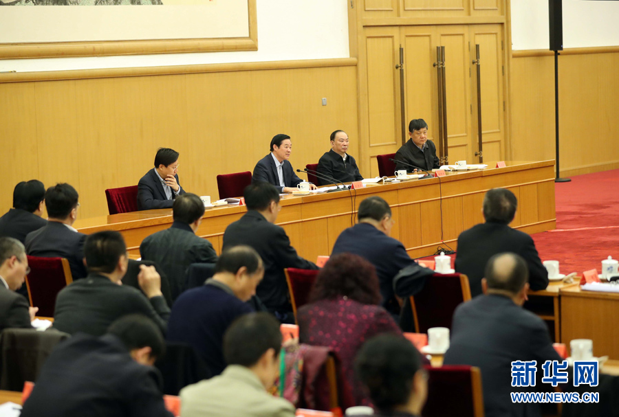 3月23日，治國(guó)理政論壇&ldquo;&lsquo;四個(gè)全面&rsquo;戰(zhàn)略布局系列理論研討會(huì)&rdquo;首場(chǎng)研討會(huì)在北京召開(kāi)，中共中央政治局委員、中央書記處書記、中宣部部長(zhǎng)劉奇葆出席會(huì)議并講話。新華社記者 劉衛(wèi)兵 攝
