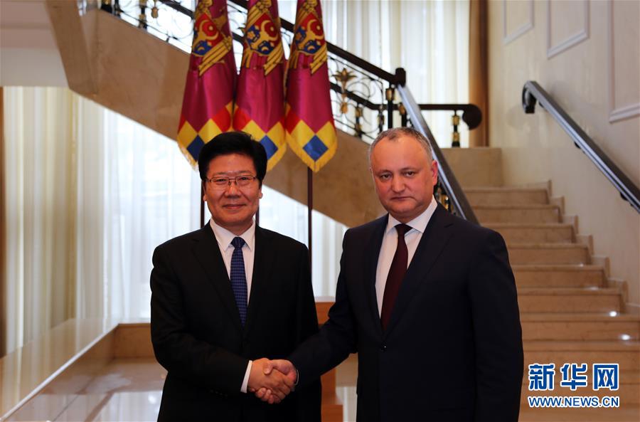 （XHDW）（1）摩爾多瓦總統(tǒng)多東、總理菲利普會(huì)見(jiàn)張春賢