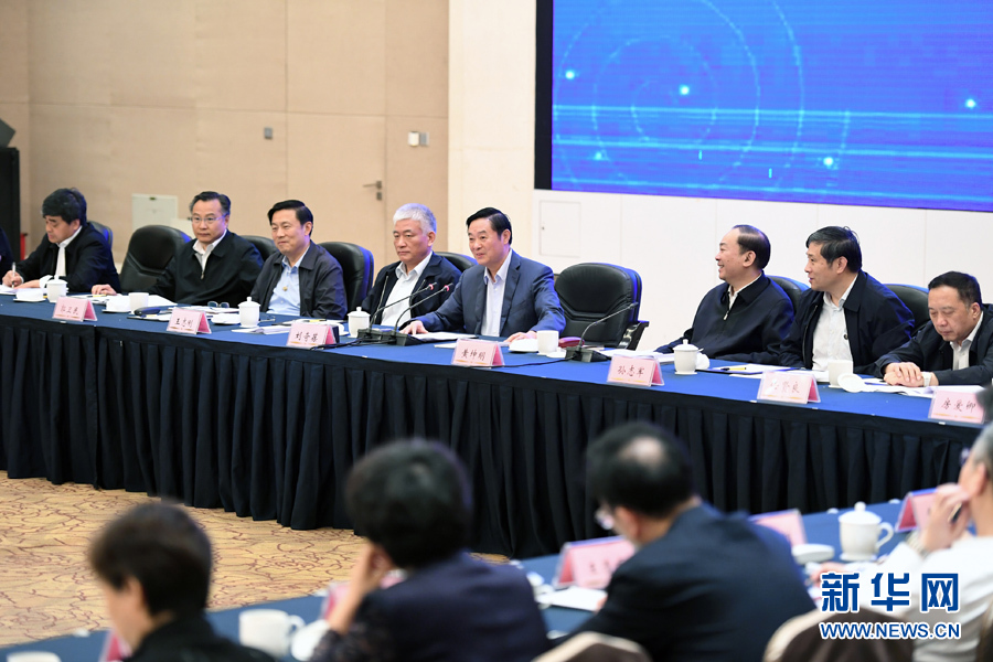 5月11日，中宣部在深圳召開深化文化體制改革座談會。中共中央政治局委員、中央書記處書記、中宣部部長劉奇葆出席會議并講話。 新華社記者張領(lǐng) 攝