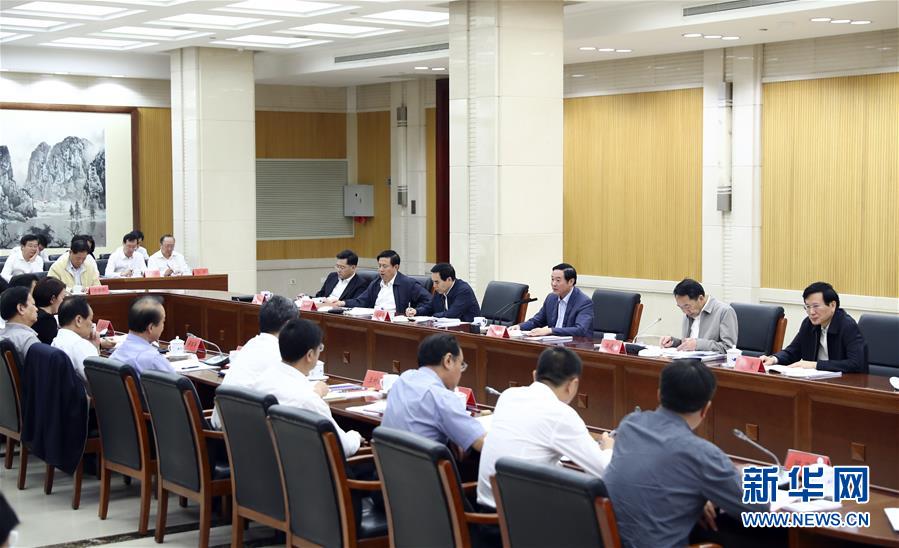 9月21日，中宣部在北京召開中央媒體駐外機(jī)構(gòu)外宣工作座談會(huì)。中共中央政治局委員、中央書記處書記、中宣部部長(zhǎng)劉奇葆出席座談會(huì)并講話。新華社記者 謝環(huán)馳 攝 