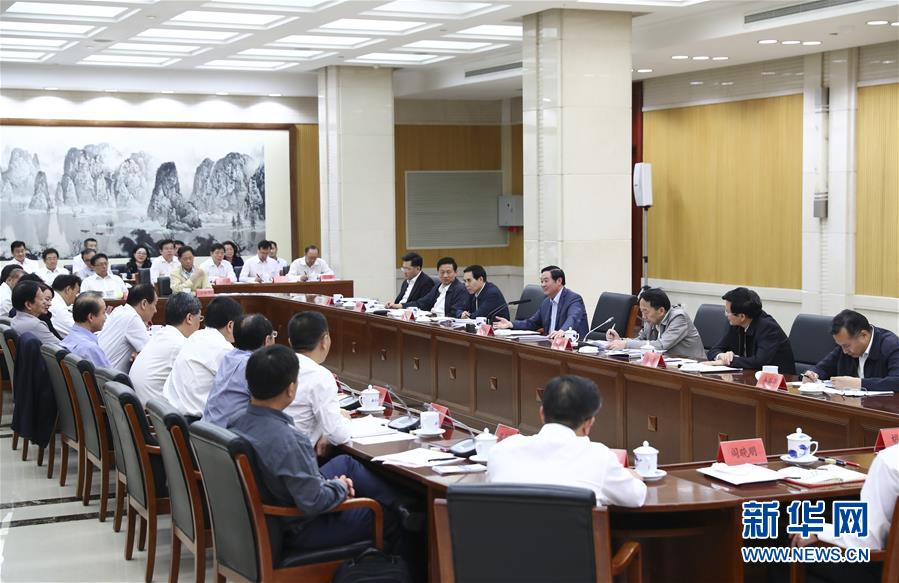 9月21日，中宣部在北京召開中央媒體駐外機(jī)構(gòu)外宣工作座談會(huì)。中共中央政治局委員、中央書記處書記、中宣部部長(zhǎng)劉奇葆出席座談會(huì)并講話。新華社記者 謝環(huán)馳 攝 