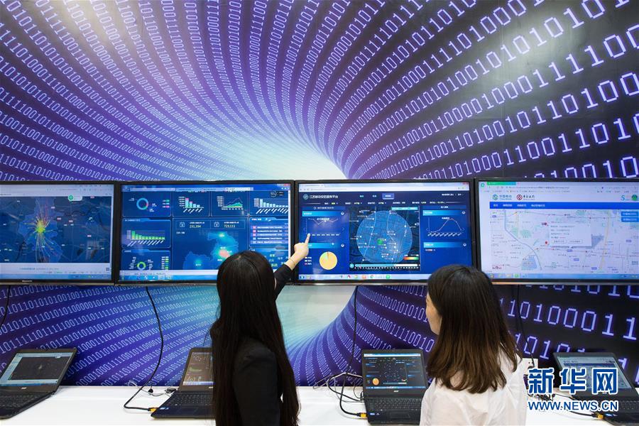 （新華全媒頭條&middot;圖文互動）（10）開啟新征程　譜寫新史詩&mdash;&mdash;以習(xí)近平同志為核心的黨中央引領(lǐng)中國特色社會主義進入新時代