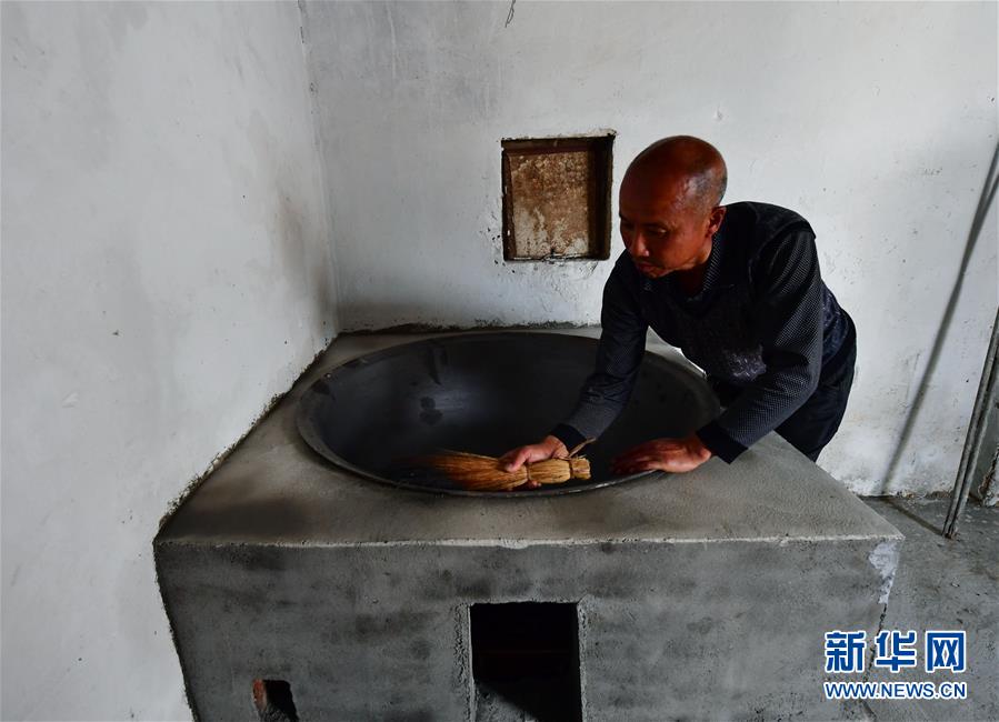 （走基層 聽民聲）（4）貧困戶王萬(wàn)才的&ldquo;詩(shī)意&rdquo;脫貧路