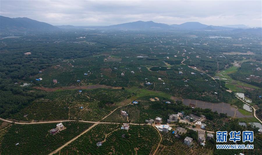 （新華全媒頭條&middot;潮起海之南&middot;圖文互動(dòng)）（3）在偉大復(fù)興新征程上揚(yáng)帆遠(yuǎn)航&mdash;&mdash;從海南建省辦特區(qū)看中國(guó)改革開放40年