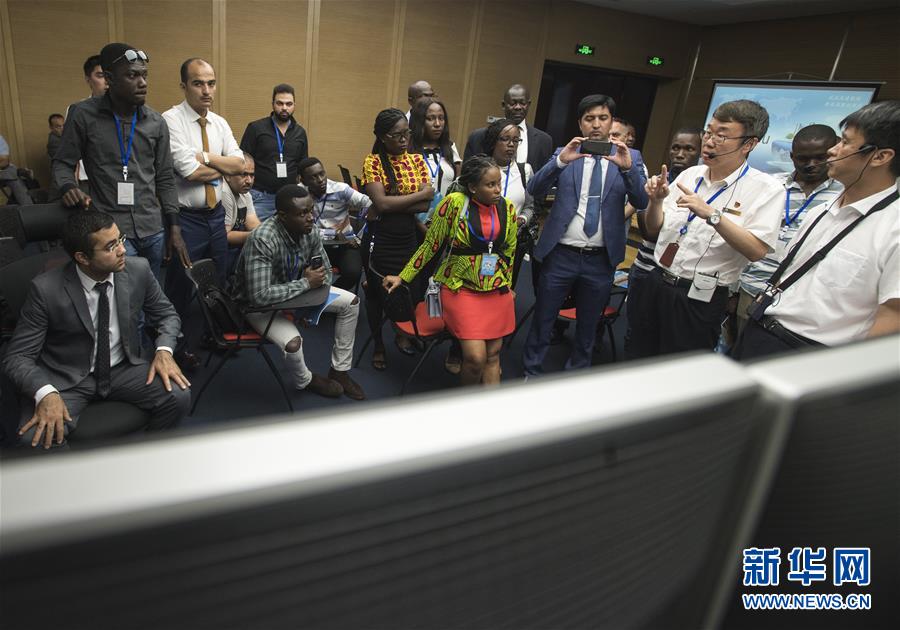 （社會(huì)）（3）13國(guó)&ldquo;老外&rdquo;進(jìn)&ldquo;高鐵駕校&rdquo;