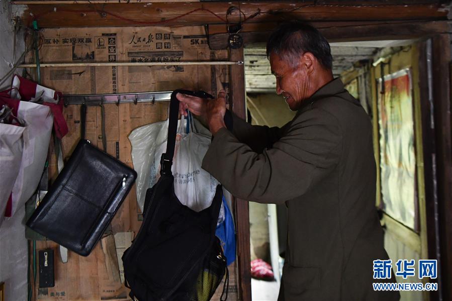 （新華全媒頭條&middot;圖文互動）（2）一個人，一座山&mdash;&mdash;劉真茂的生命守望