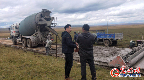 【脫貧攻堅(jiān)在行動】打通致富路，牧民笑開顏&mdash;&mdash;青海省澤庫縣&ldquo;第一書記&rdquo;張文杰扶貧故事