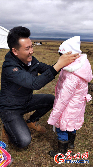 【脫貧攻堅(jiān)在行動】打通致富路，牧民笑開顏&mdash;&mdash;青海省澤庫縣&ldquo;第一書記&rdquo;張文杰扶貧故事