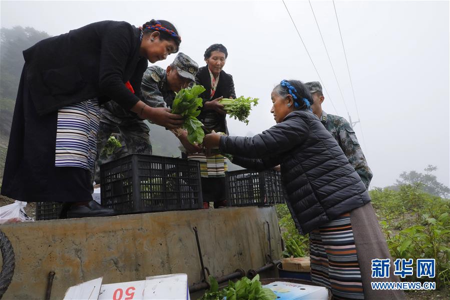 （圖文互動(dòng)）（1）特寫：&ldquo;八一&rdquo;禮物，飛向云端哨所