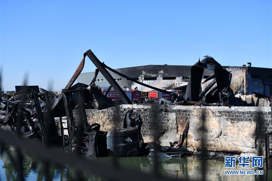 (圖文互動(dòng))(2)天津潤(rùn)滑油倉(cāng)庫(kù)火災(zāi)已撲滅無(wú)人員傷亡