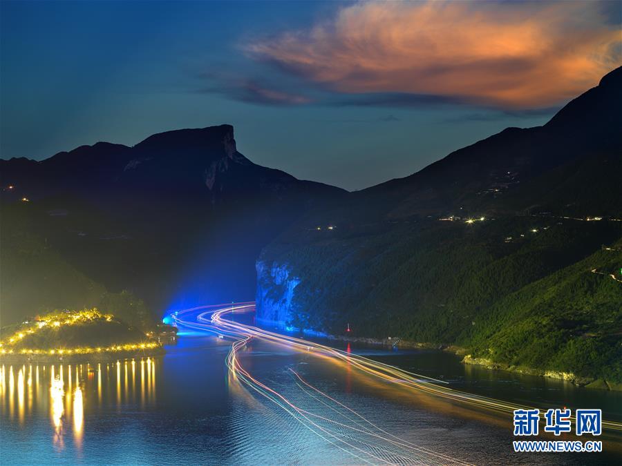 （百城百縣百企調(diào)研行&middot;圖文互動(dòng)）（6）建設(shè)長(zhǎng)江綠色走廊再譜新章&mdash;&mdash;長(zhǎng)江三峽集團(tuán)發(fā)展紀(jì)實(shí)