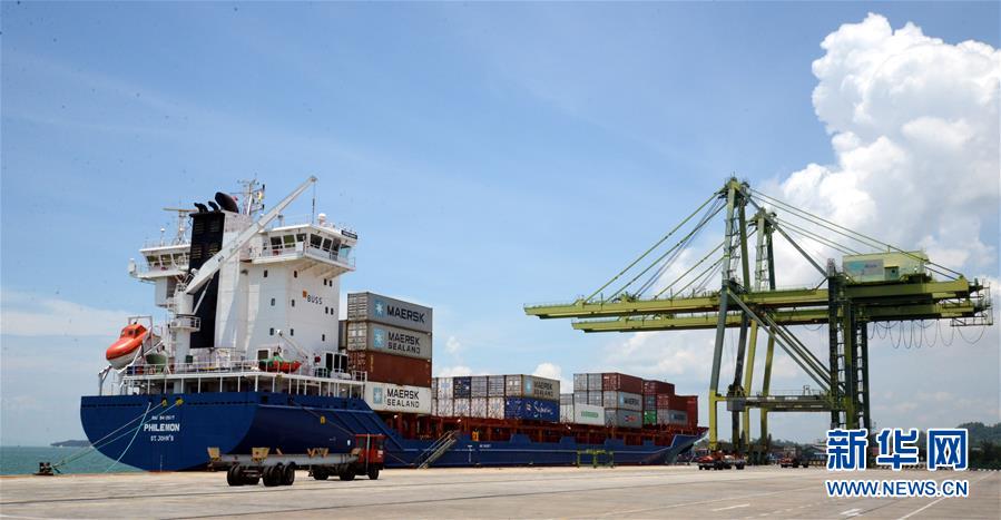 （新華全媒頭條&middot;圖文互動(dòng)）（6）特稿：深化周邊友好　共促亞太繁榮&mdash;&mdash;寫(xiě)在習(xí)近平主席出席亞太經(jīng)合組織第二十六次領(lǐng)導(dǎo)人非正式會(huì)議，對(duì)巴布亞新幾內(nèi)亞、文萊和菲律賓進(jìn)行國(guó)事訪問(wèn)并在巴新同建交太平洋島國(guó)領(lǐng)導(dǎo)人會(huì)晤之際