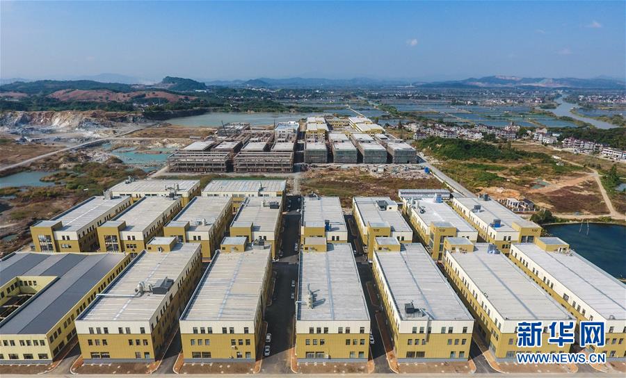 （在習近平新時代中國特色社會主義思想指引下&middot;慶祝改革開放40周年&middot;協(xié)調發(fā)展）（新華全媒頭條&middot;圖文互動）（5）協(xié)調發(fā)展：奏響全面建成小康社會交響曲