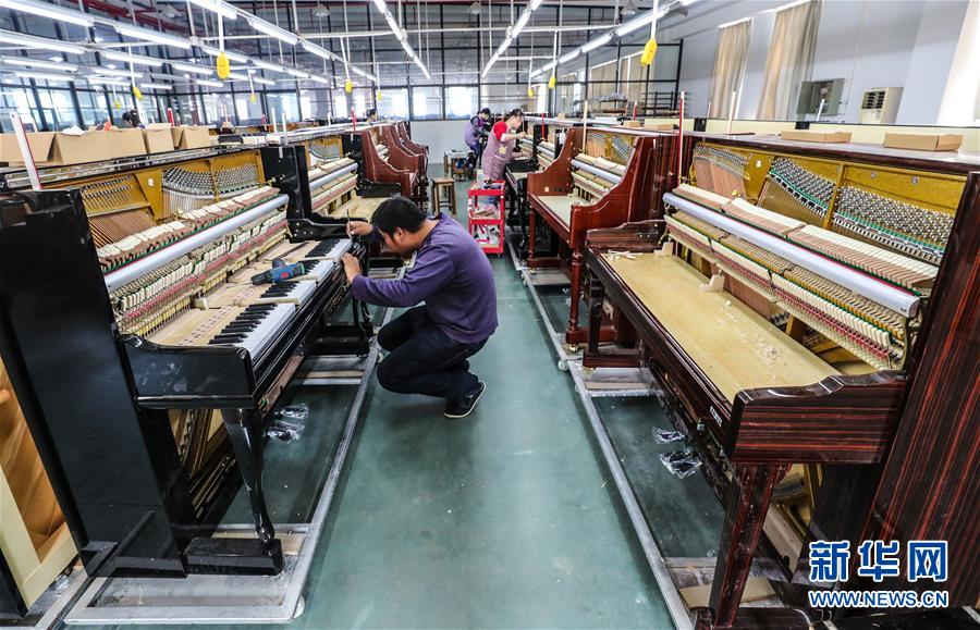 （在習近平新時代中國特色社會主義思想指引下&middot;慶祝改革開放40周年&middot;協(xié)調發(fā)展）（新華全媒頭條&middot;圖文互動）（6）協(xié)調發(fā)展：奏響全面建成小康社會交響曲