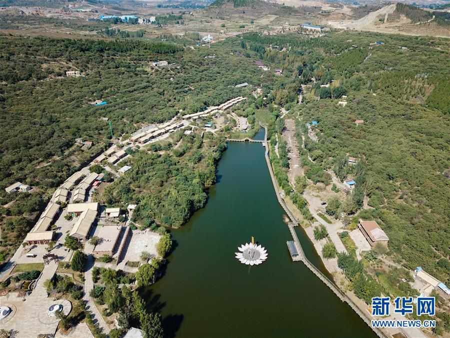 （新華全媒頭條&middot;圖文互動(dòng)）（10）領(lǐng)航！向著高質(zhì)量發(fā)展堅(jiān)定前行&mdash;&mdash;以習(xí)近平同志為核心的黨中央引領(lǐng)中國(guó)經(jīng)濟(jì)發(fā)展述評(píng)